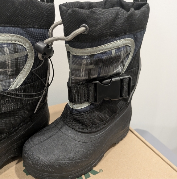 Kamik Rocket winter boots kids size 10 black waterproof - Picture 2 of 5